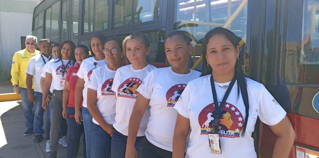 Zulia: Integrantes del Movimiento de mujeres Manuela Sáenz se forman como operadoras de Metrobuses