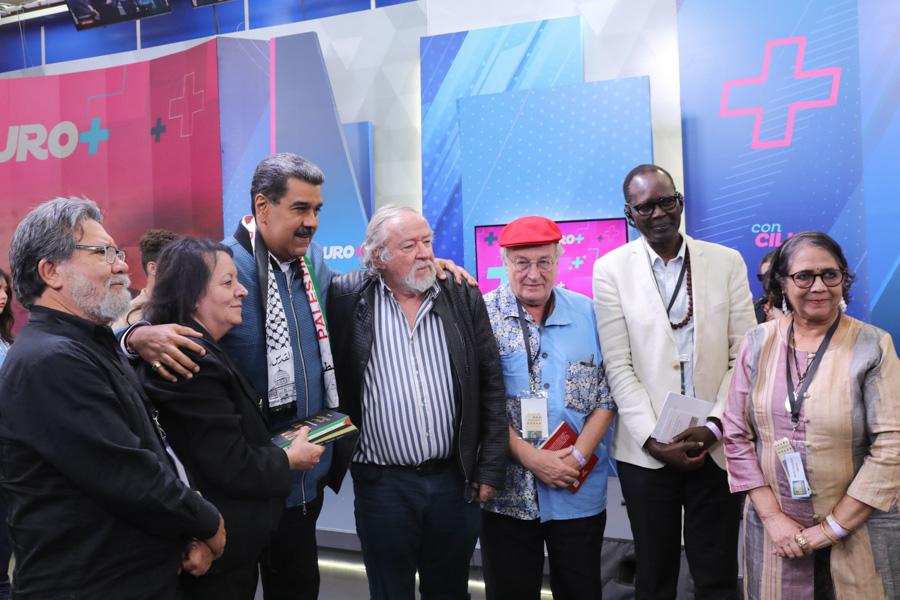 Venezuela is the epicenter of the 17th World Poetry Festival