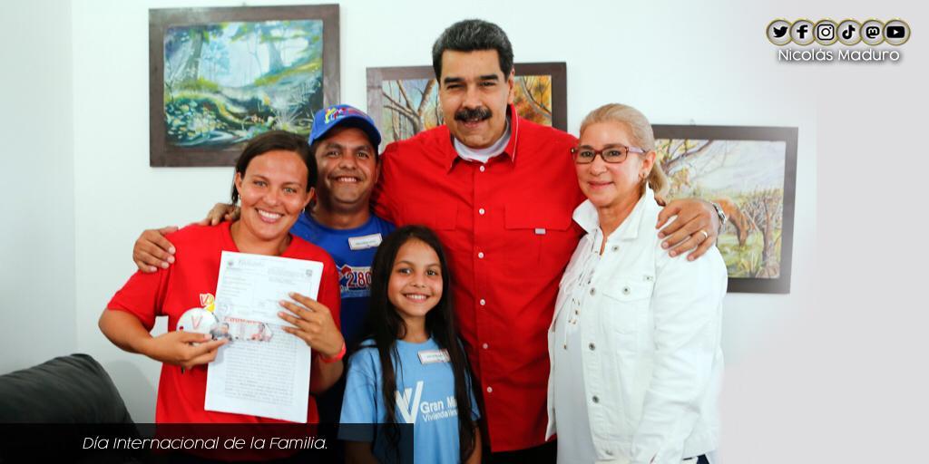 La familia protagoniza la creación de la nueva sociedad