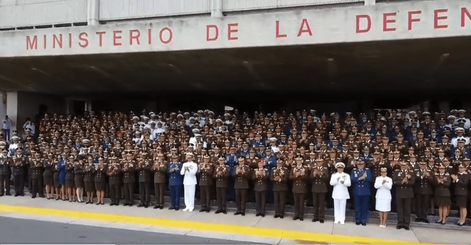 Ascienden a Coronel y Capitán de Navío a 442 efectivos de la FANB