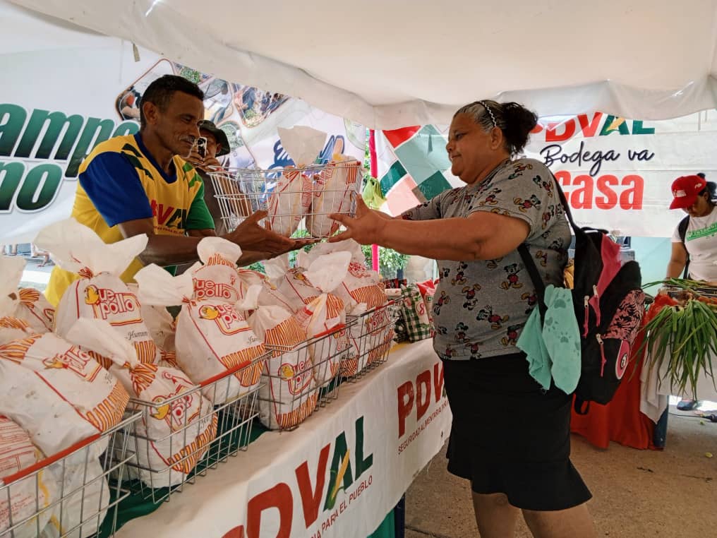 Con una Feria del Campo Soberano a cielo abierto fueron atendidas 706 familias de San Fernando de Apure