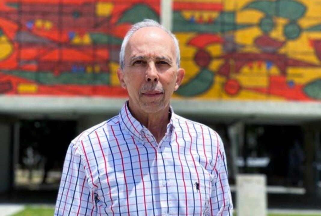 Víctor Rago gana el rectorado de la UCV