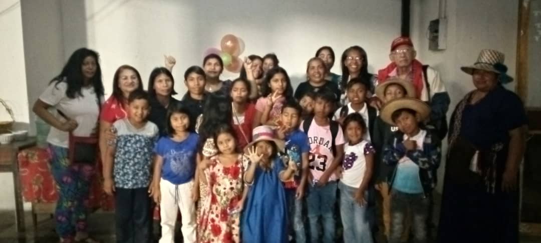 Niños indígenas historiadores resaltan la vida y obra del libertador Simón Bolívar