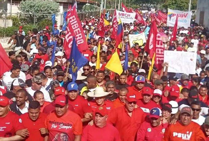 Pueblo revolucionario desbordó las calles de Cariaco en respaldo al presidente obrero Nicolás Maduro