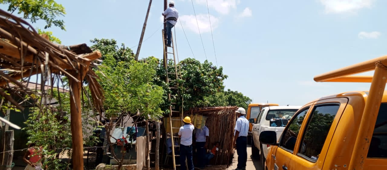 Corpoelec  favorece a más de 500 familias con sustitución de transformadores en la Guajira
