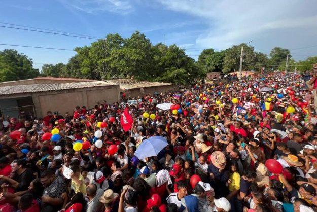 Pueblo zuliano una vez más en la calle ratifica su respaldo al presidente Maduro