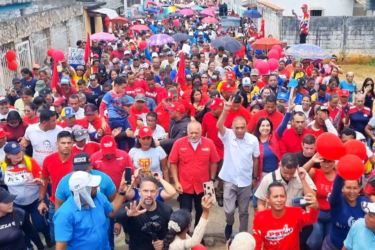 Pueblo del estado Bolívar colmó las calles en respaldo al Presidente Nicolás Maduro