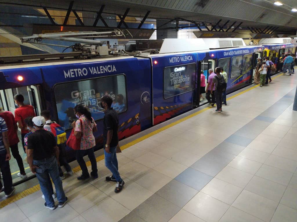 Metro de Valencia celebra 32 años trasladando al pueblo carabobeño