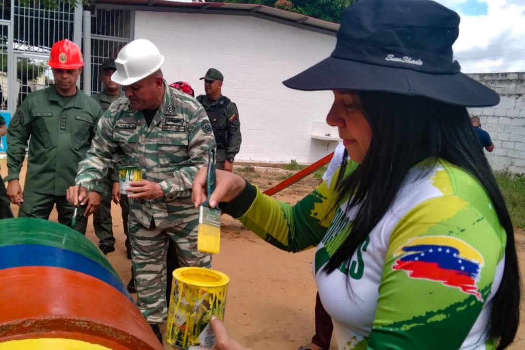 En Zulia las Bricomiles han recuperado 255 instituciones educativa