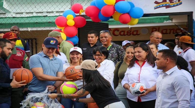 Inauguran Base de Misiones «Un sueño sin fronteras» en Catia