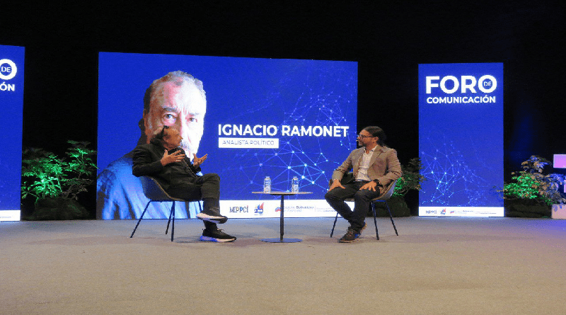 Foro de Comunicación concientiza sobre nuevas formas de informar en Revolución