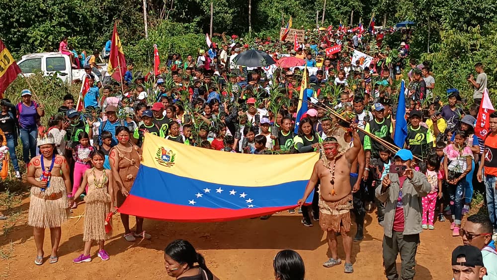 Pueblo de selva amazónica se moviliza en respaldo al Presidente Nicolás Maduro
