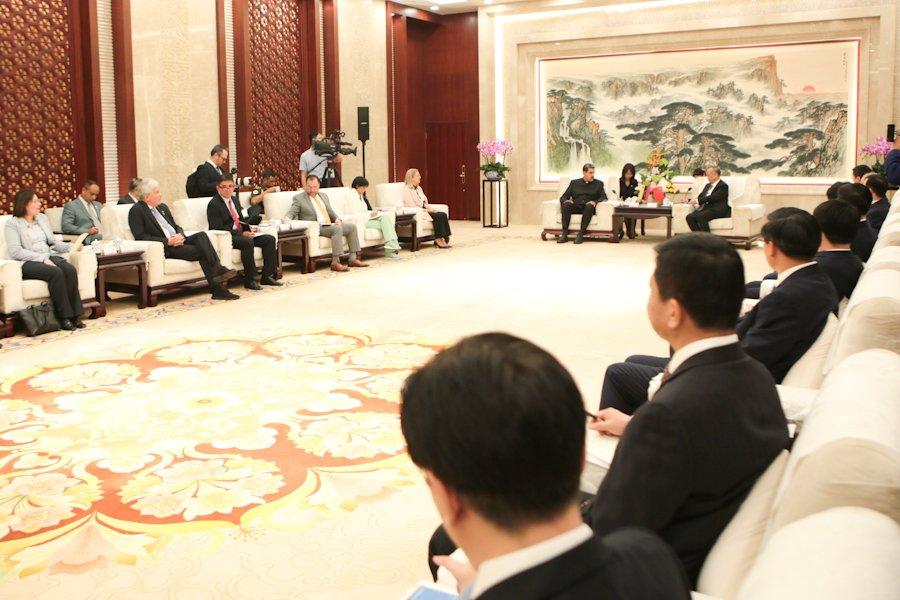 Presidente plantea cooperación directa entre empresas de Shandong y Venezuela