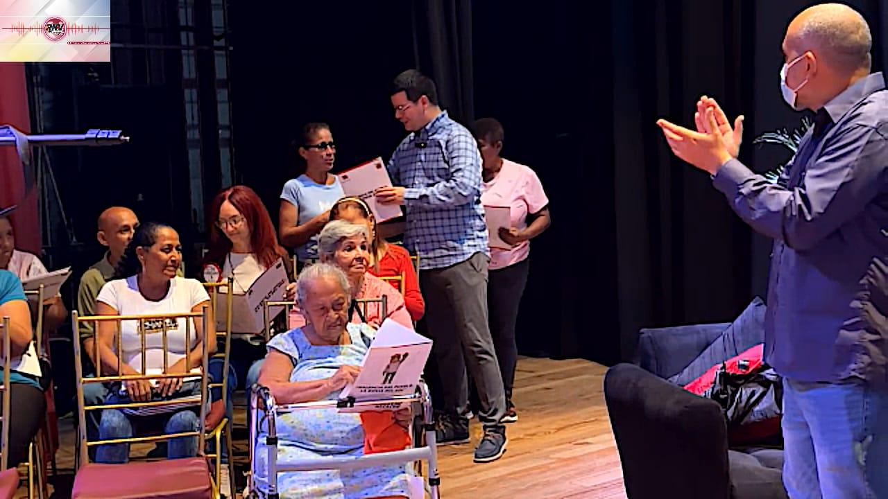Alcalde Fuenmayor entregó más de 200 títulos de tierras a familias de Valencia
