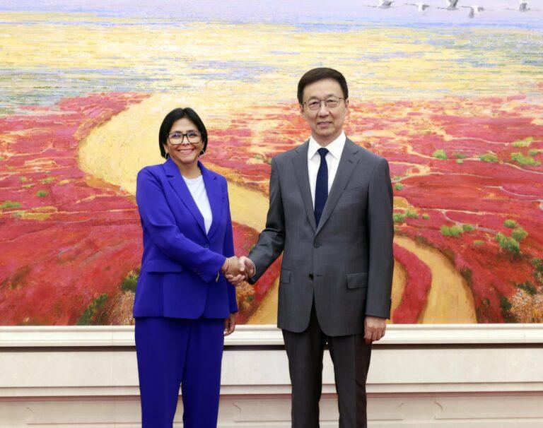 Vicepresidenta Delcy Rodríguez sostuvo encuentro con su homólogo de China