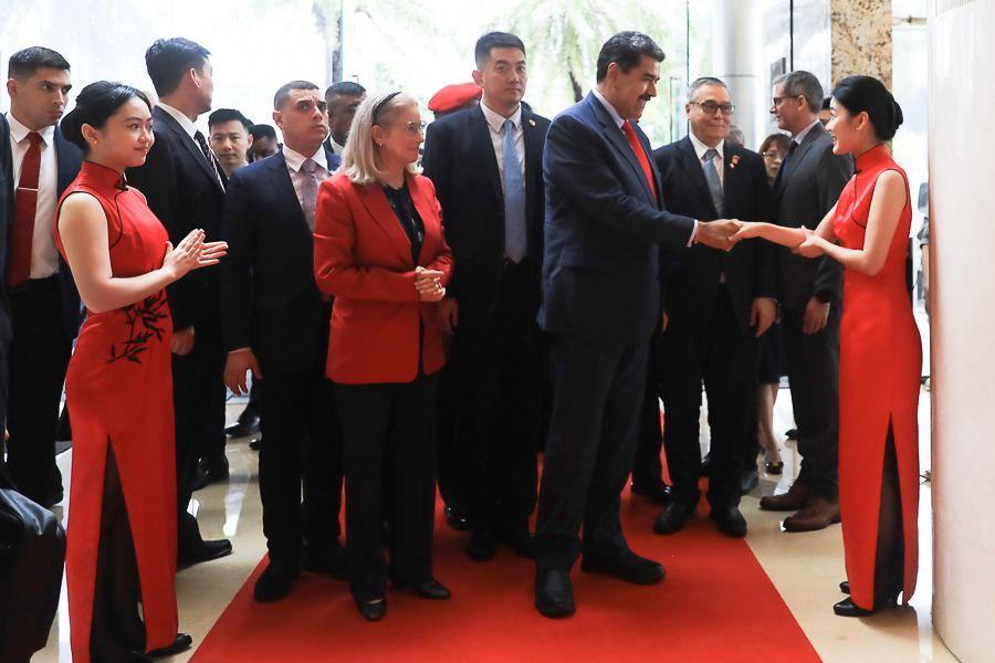 President Maduro begins historic visit to the People’s Republic of China
