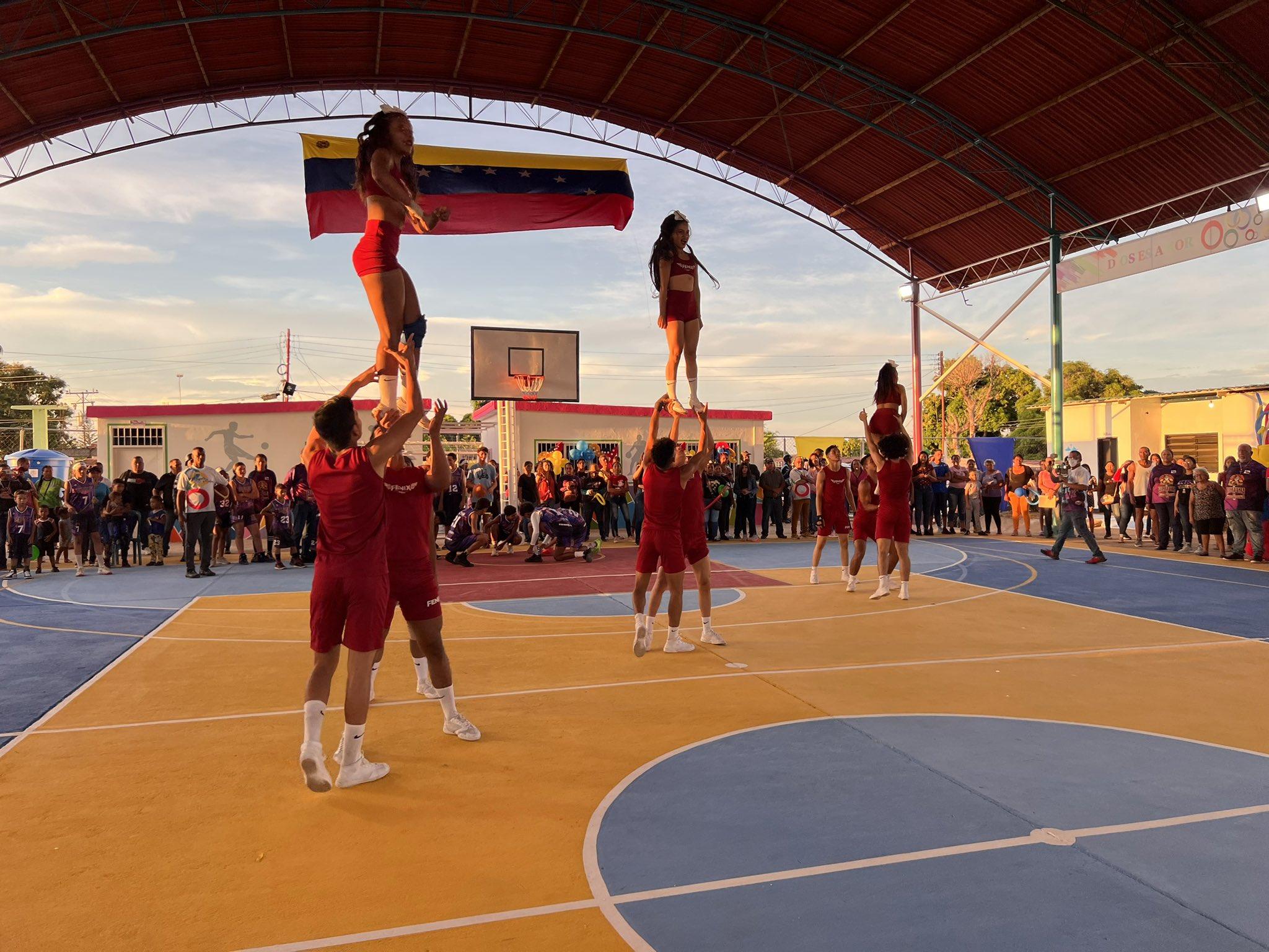Bolíar: Habitantes de Los Aceiticos II celebran reinauguración de la cancha techada de usos múltiples