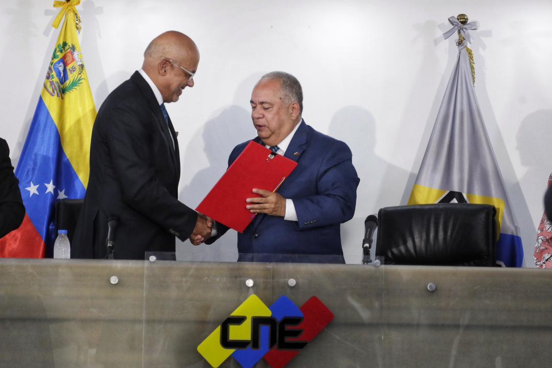 CNE se declara en sesión permanente para organizar cronograma electoral del 3Dic