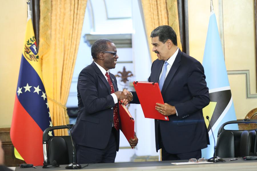 Hoja de ruta común robustecen Santa Lucía y Venezuela con la firma de tres convenios