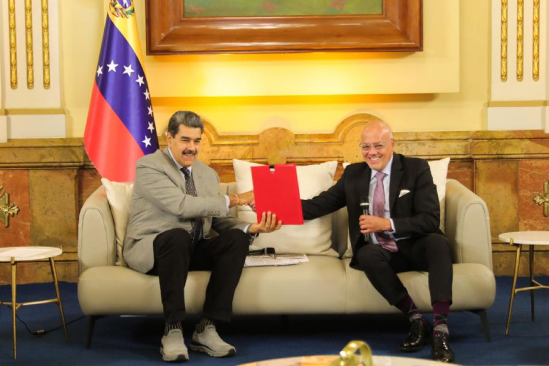 Departamento de Tesoro otorga licencia amplia a PDVSA para comercializar crudo