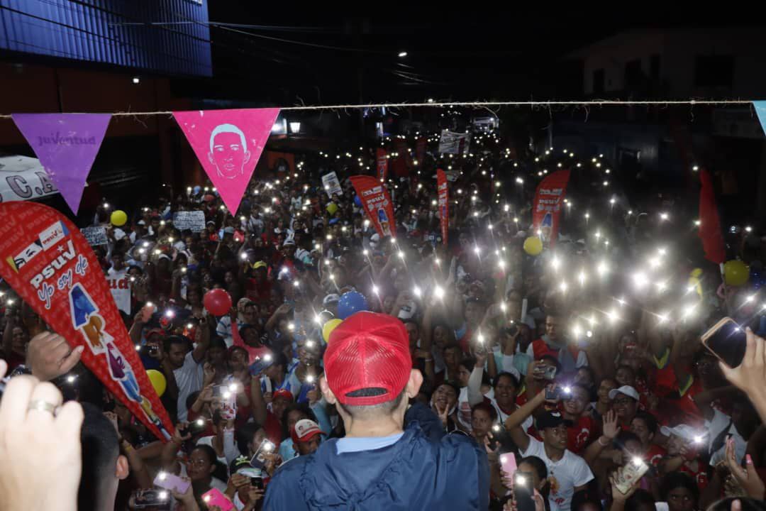 Durante la marcha 15 mil jóvenes de Portuguesa se restearon con Maduro y Primitivo