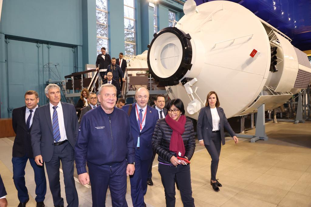 Venezuela y Rusia profundizan alianzas y amplían relaciones de cooperación en materia espacial