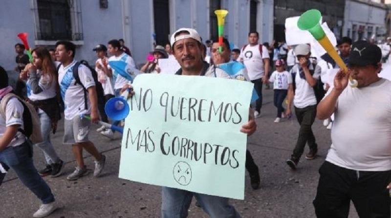 Aumentan las protestas contra fiscal general de Guatemala