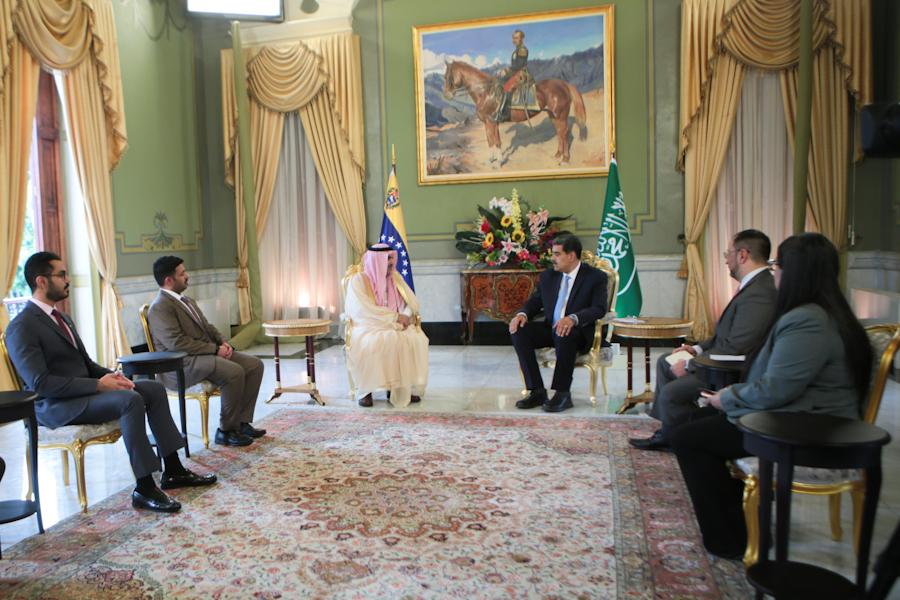 Presidente Maduro recibe cartas credenciales del embajador del Reino de Arabia Saudita
