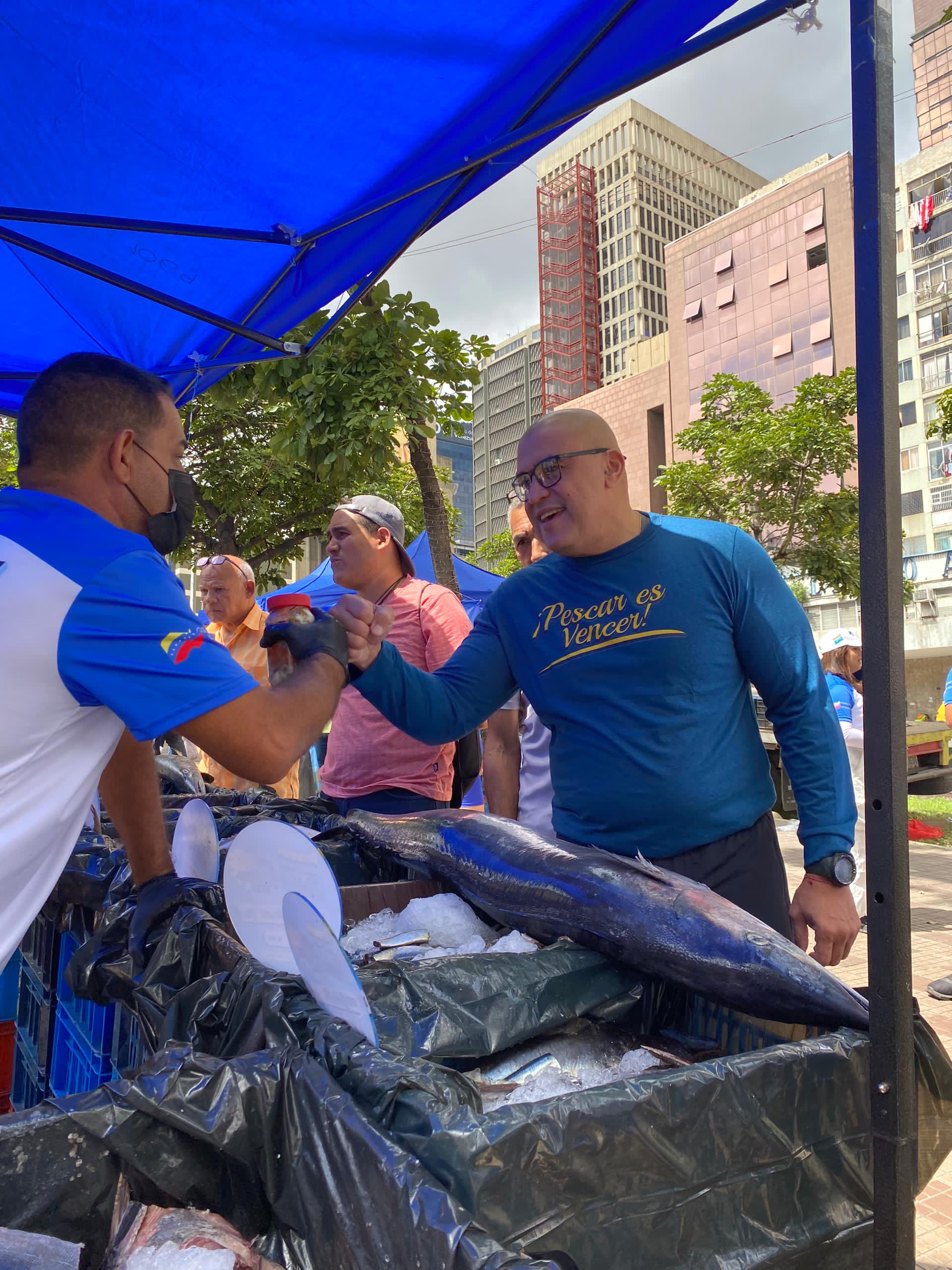 Mega Feria del Cardumen distribuyó 43 toneladas de pescado en Caracas