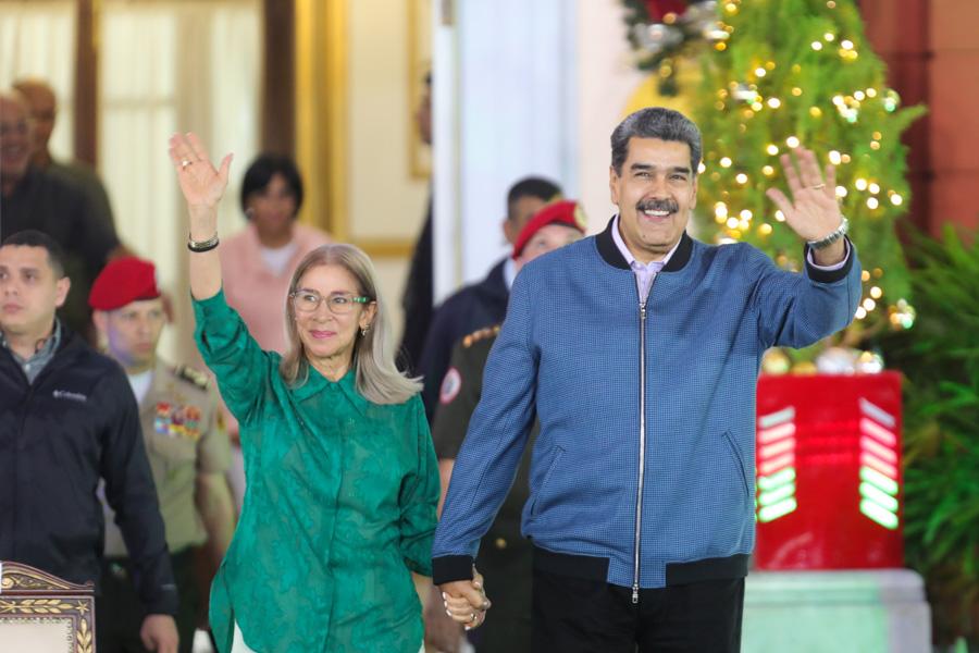 Con villancicos, danzas y encendido de la Cruz del Waraira Repano inicia la navidad en Venezuela