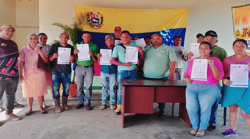 Agricultores apureños reciben títulos de propiedad de la tierra
