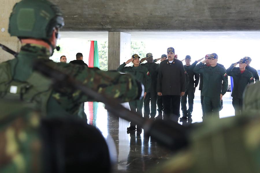 Presidente Nicolás Maduro dirige Acto de Salutación a la FANB