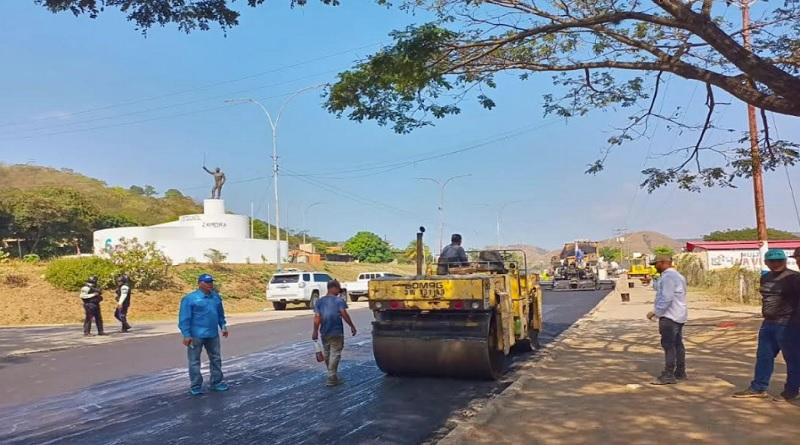 Ejecutan segunda fase de asfaltado en la carretera nacional Cagua – La Villa
