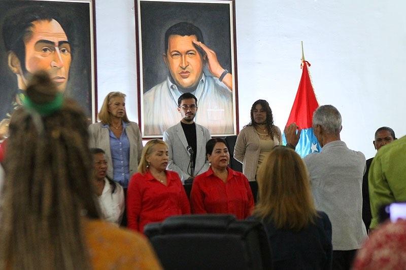 Otorgan orden Aquiles Nazoa a periodistas, cultores y artistas