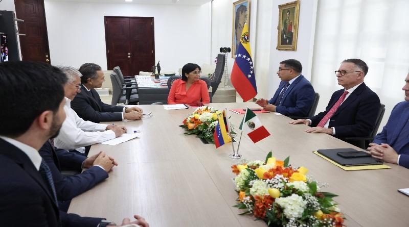 Gobierno Bolivariano evalúa relaciones energéticas con Pemex