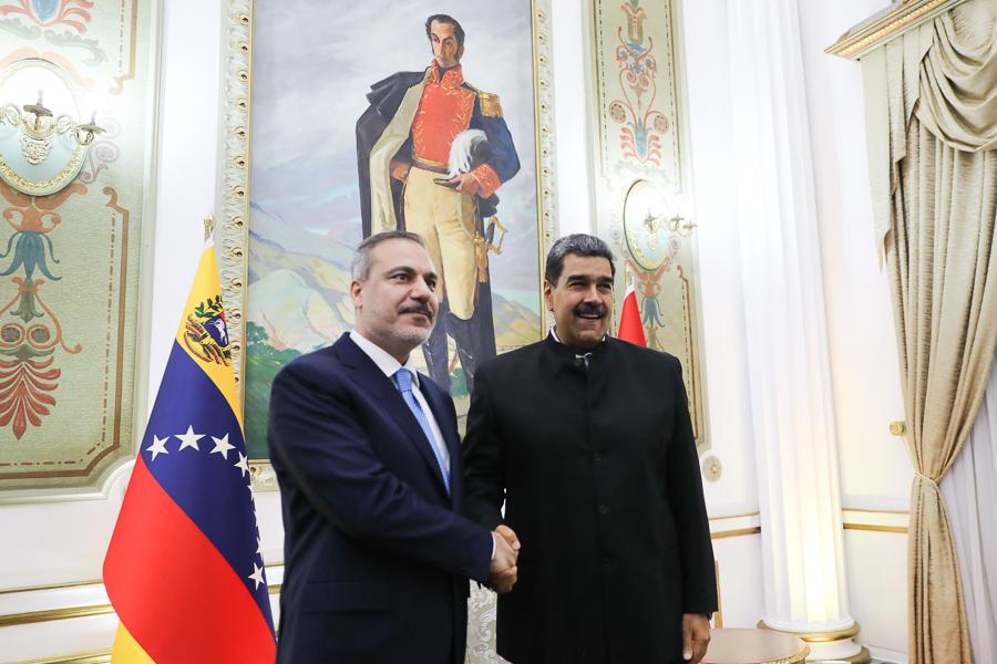 Presidente Maduro se reúne con el canciller de Türkiye en Miraflores