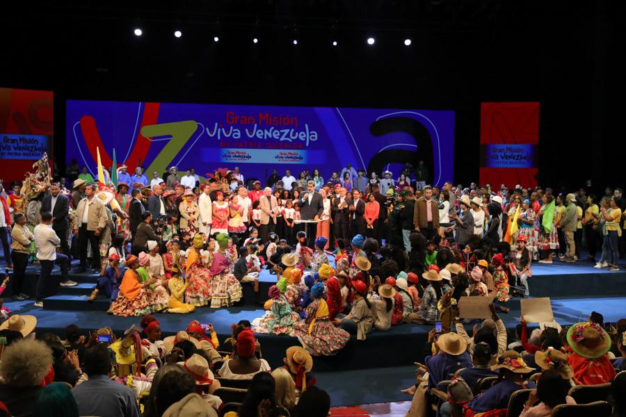 Presidente Maduro ordenó ampliar la seguridad social para los cultores