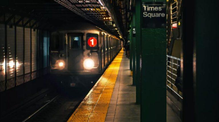 Tiroteo en metro de Nueva York con al menos un fallecido y cinco heridos