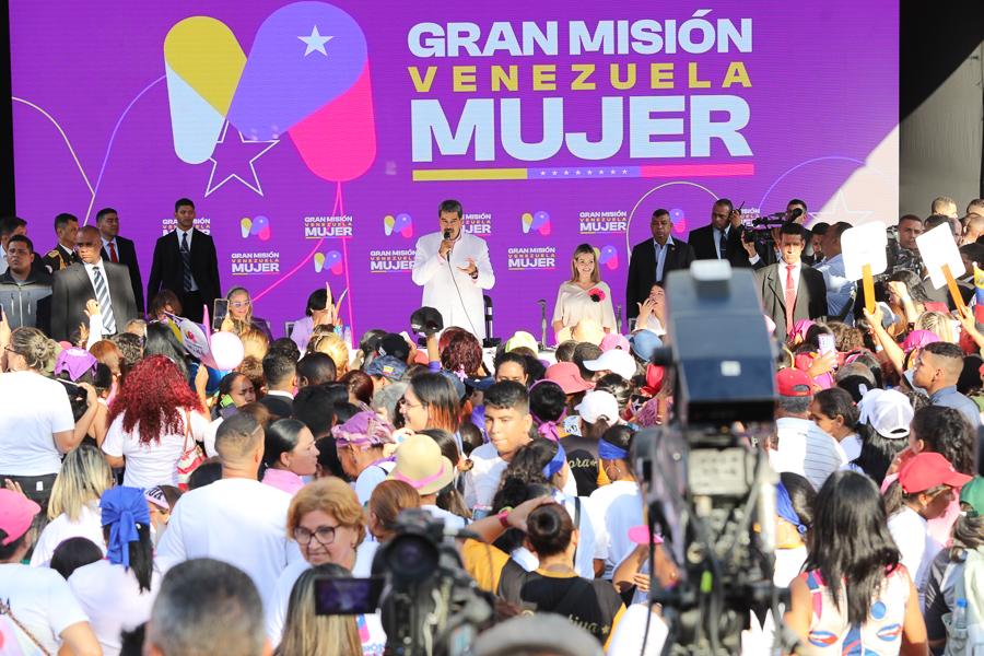 Presidente Maduro: La Revolución Bolivariana visibilizó y empoderó a la mujer venezolana