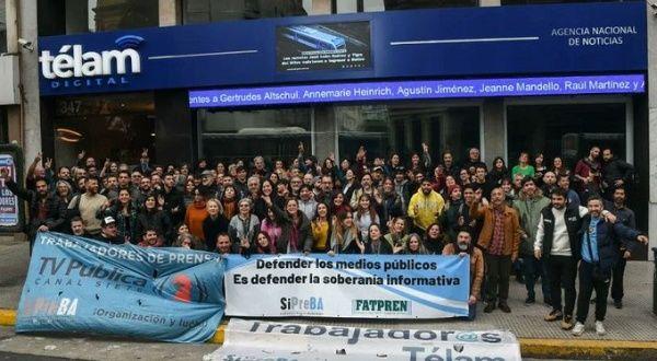 Presidente argentino Milei cierra agencia de prensa Télam y suspende su web