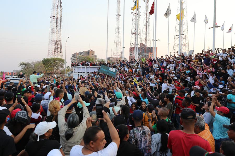 Calor popular recibió al presidente Maduro en Ciudad Guayana