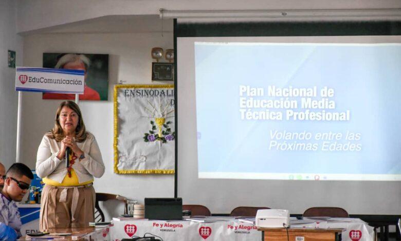 MPPE participa en encuentro con sector privado