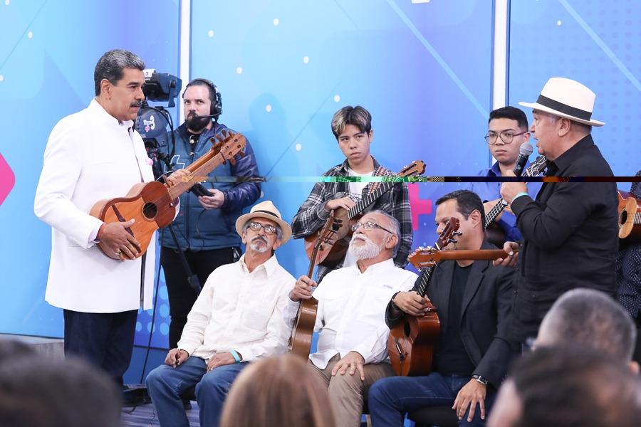Incluirán el instrumento musical cuatro venezolano a pensum académico