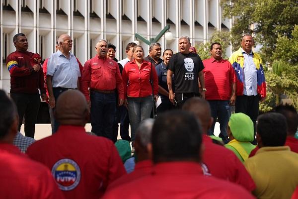 Trabajadores zulianos reafirman su apoyo a la reelección Presidente de la República Bolivariana de Venezuela Nicolás Maduro Moros