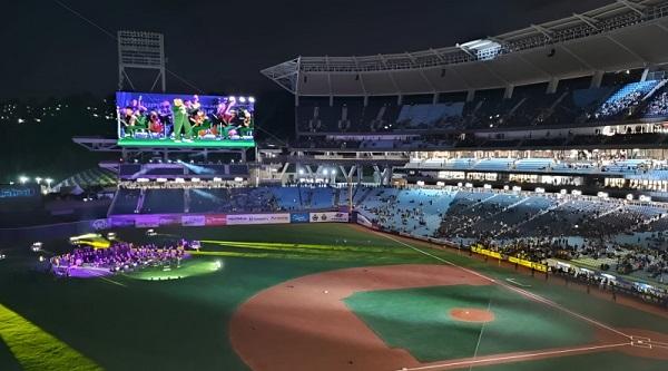 Liga Monumental de Fútbol arrancó en Caracas con un espectáculo de estrellas