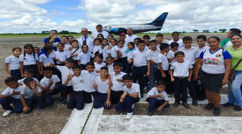 Estudiantes apureños exploran mundo de la aviación en Ruta Científica