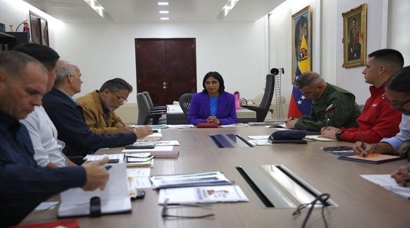 Vicepresidenta ejecutiva evalúa casos atendidos a través del 1×10 del Buen Gobierno