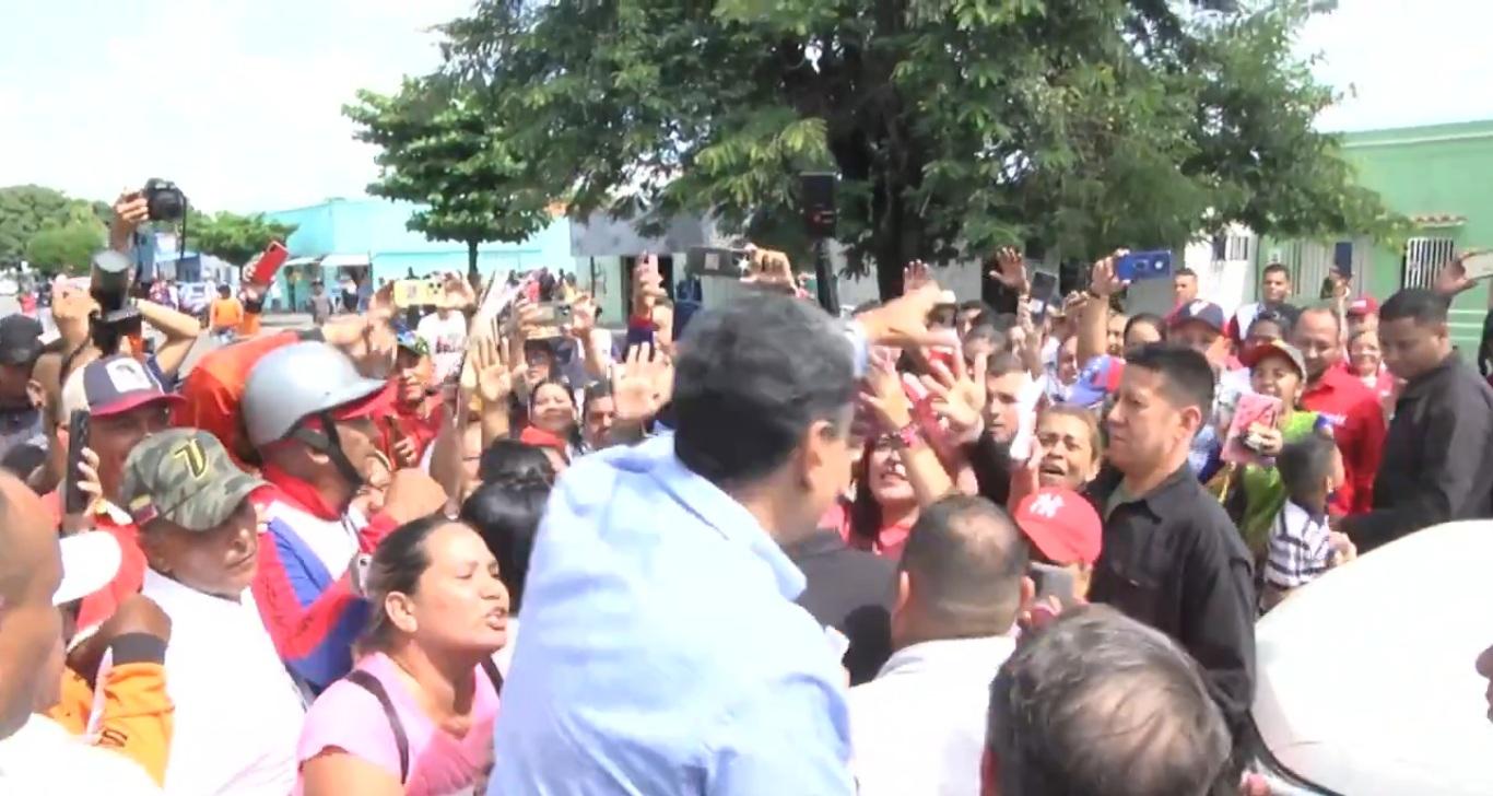 President Maduro continues pilgrimage from town to town