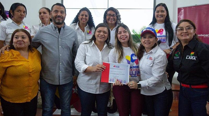 Otorgan 153 CrediMujer a emprendedoras de Lara