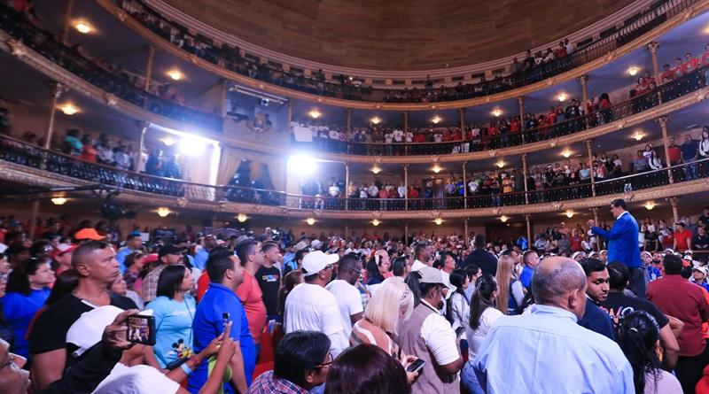Presidente Maduro entrega renovado Teatro Municipal de Caracas